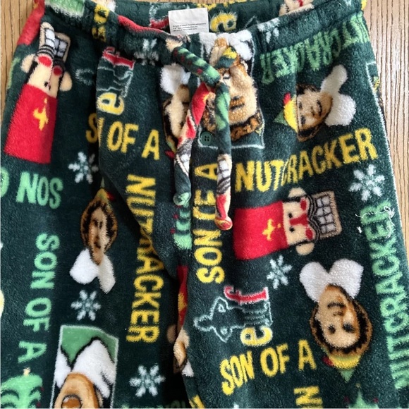 Elf Will Ferrell Green Son of a Nutcracker Soft Lounge Pajama Pants Medium. - Picture 3 of 6